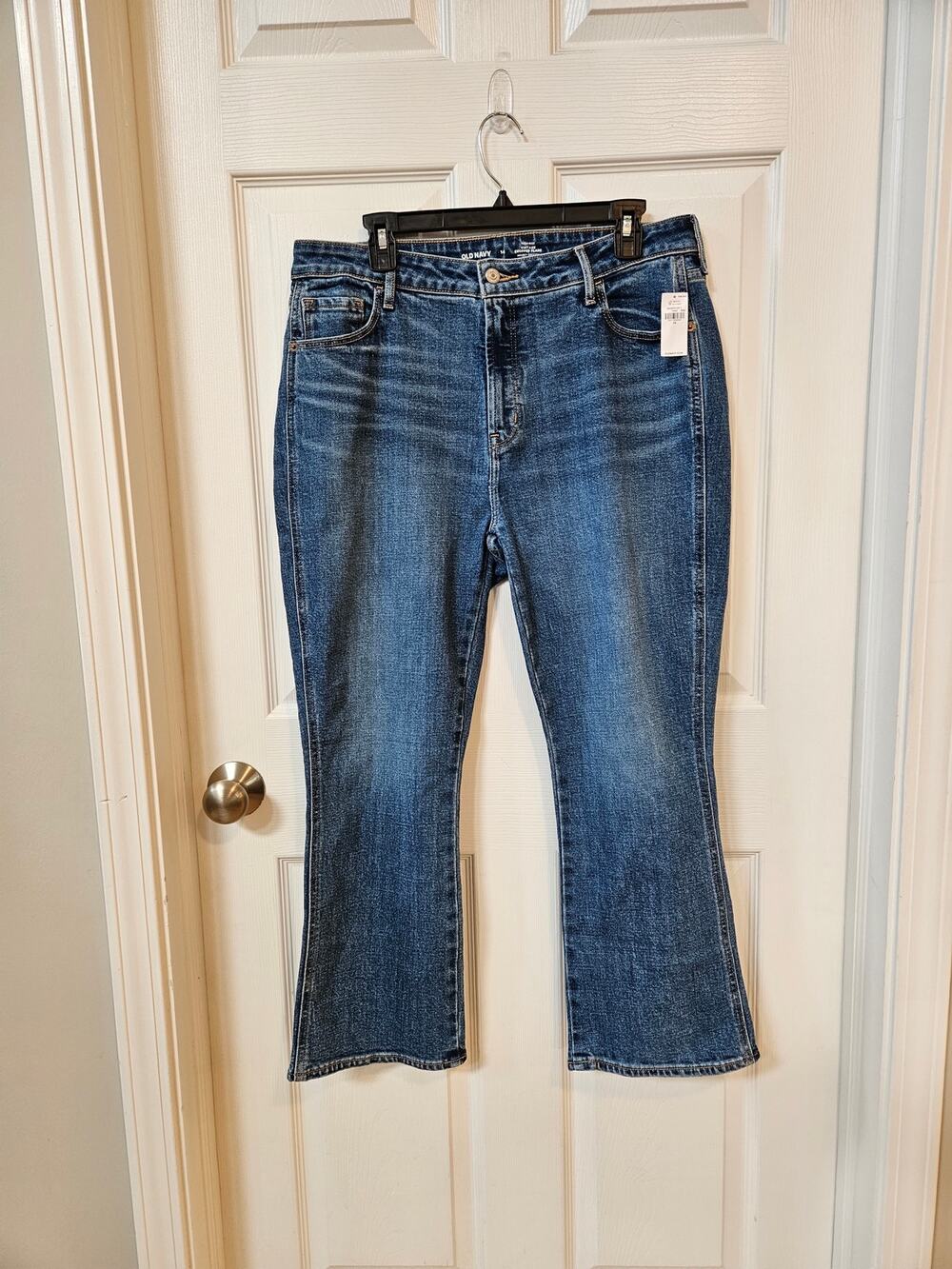 NWT Old Navy High Rise Vintage Cropped Flare Jeans Women's 14 Medium Wash